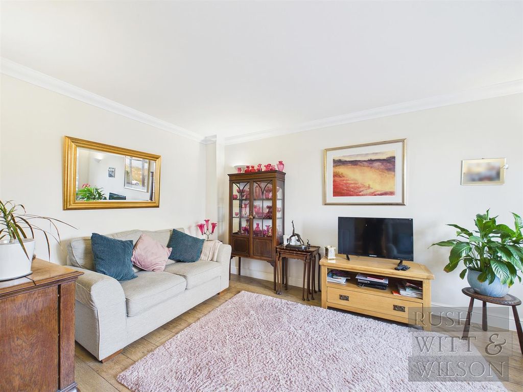 Property photo 3 of 25