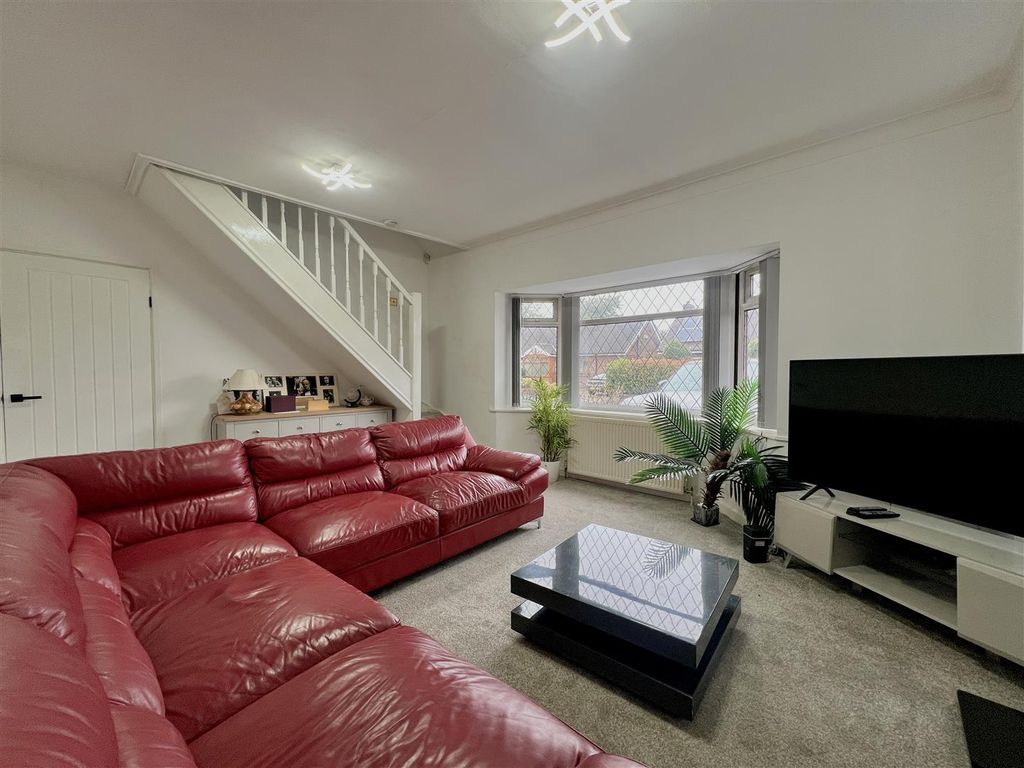 Property photo 3 of 26 Living Room