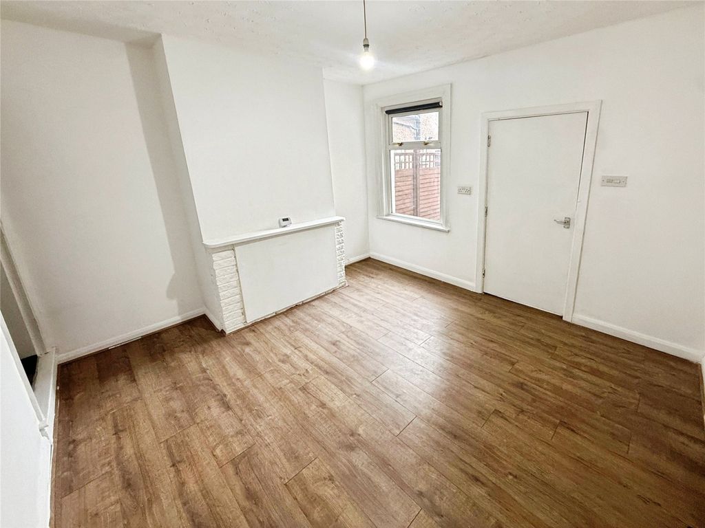 Property photo 3 of 12 Dining Room