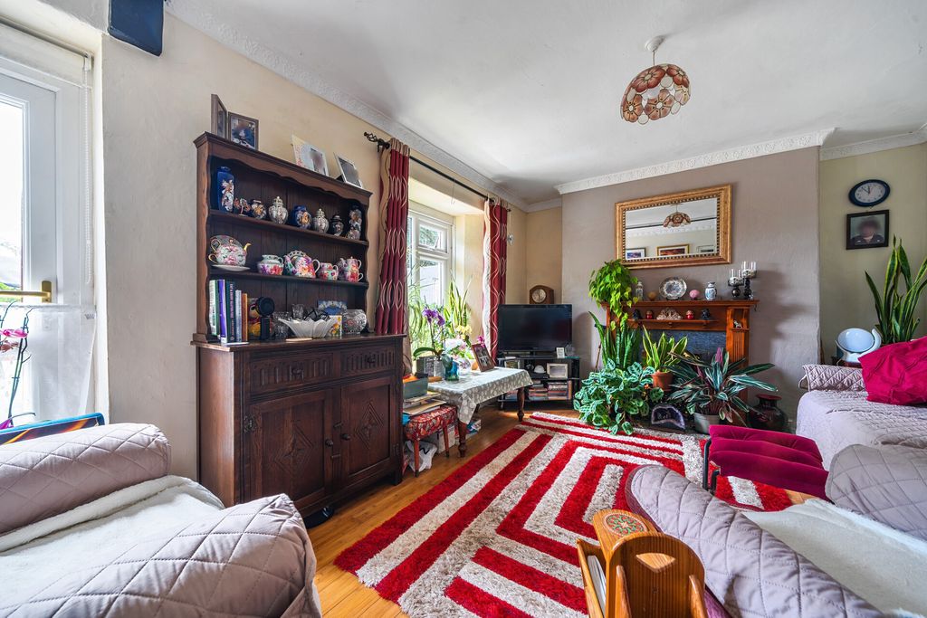 Property photo 3 of 19 9-6A68A0958A2B5-1...