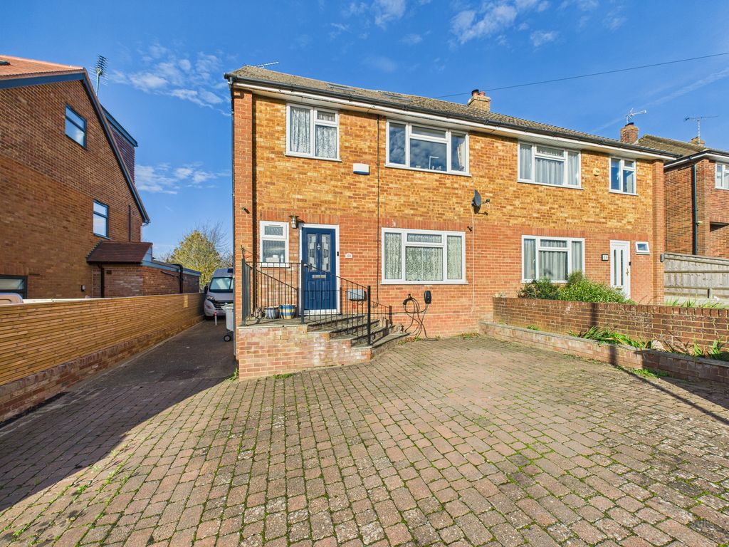 Property photo 1 of 18 Front