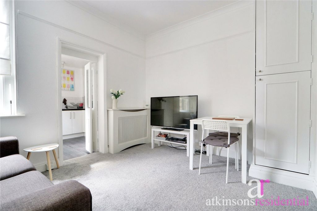 Property photo 3 of 11 Picture No. 08