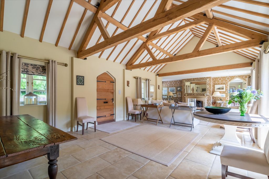 Property photo 3 of 30 Image