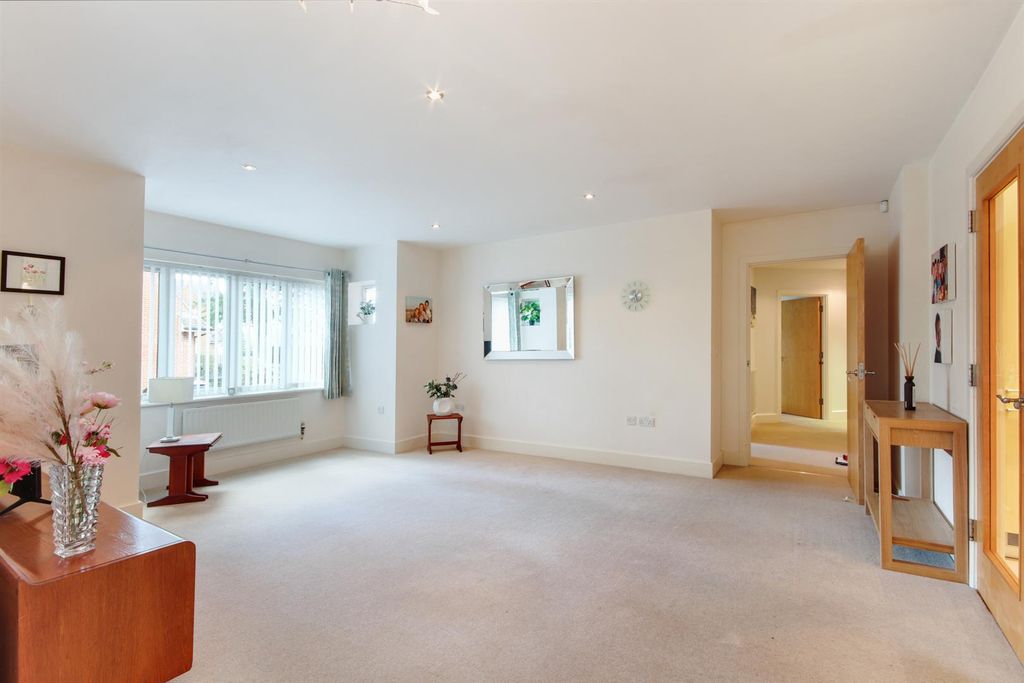Property photo 2 of 18 65211_014.Jpg