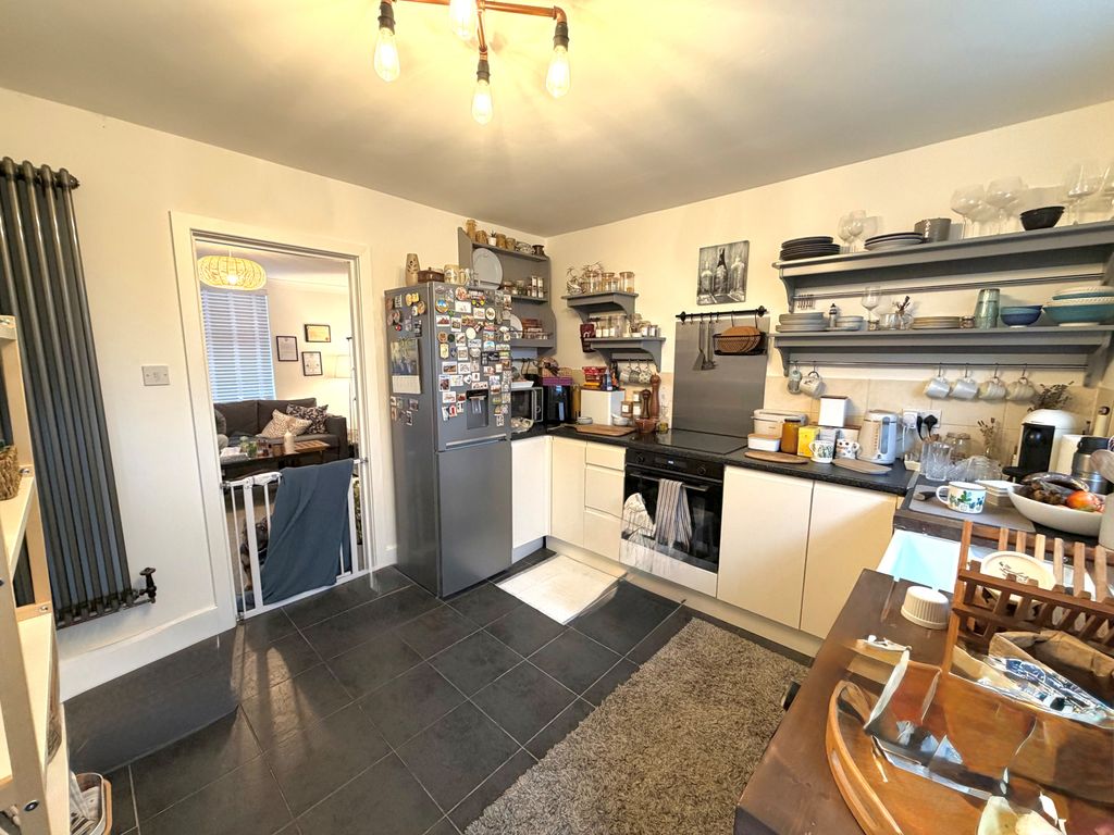 Property photo 3 of 10 Image