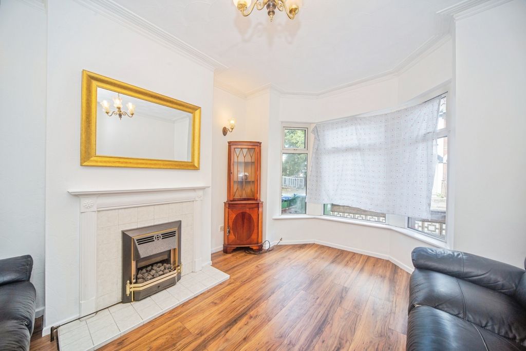 Property photo 2 of 12 Pbox-Img.Jpg