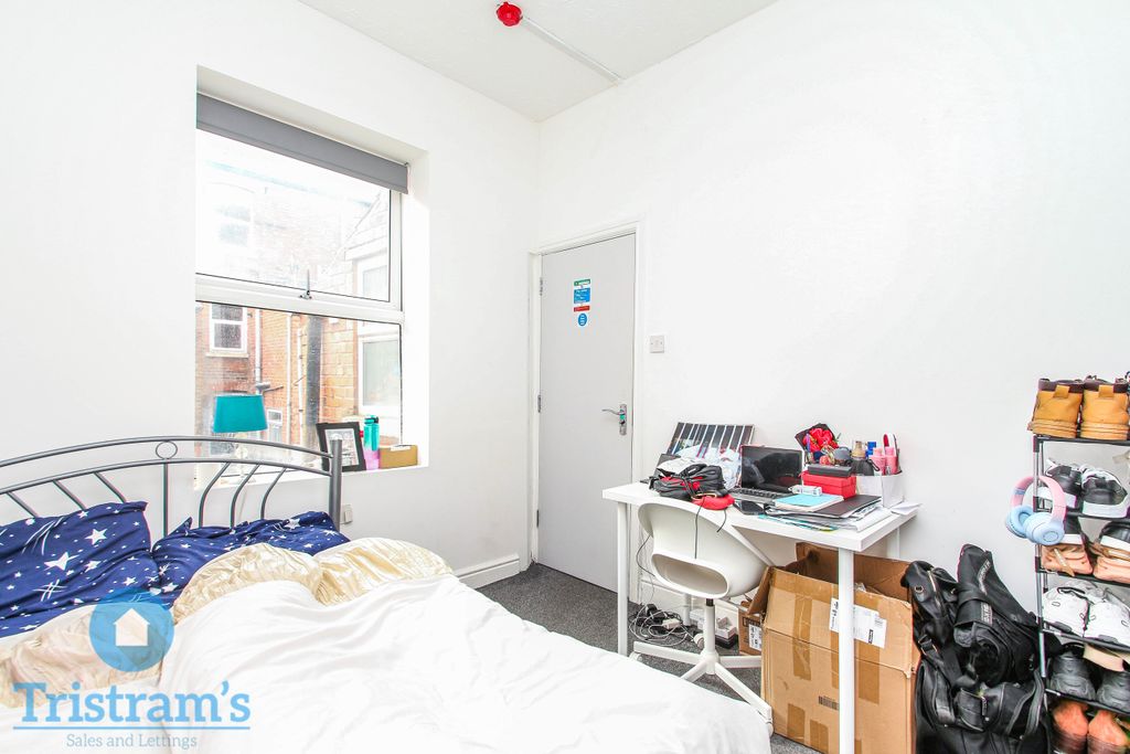 Property photo 1 of 8 Img_2532