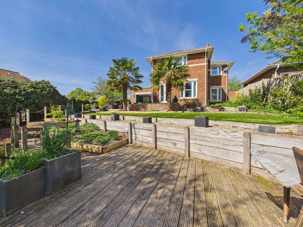 Property photo 1 of 31