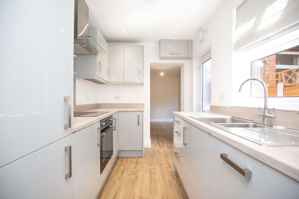 Property photo 2 of 19 Mw-7939