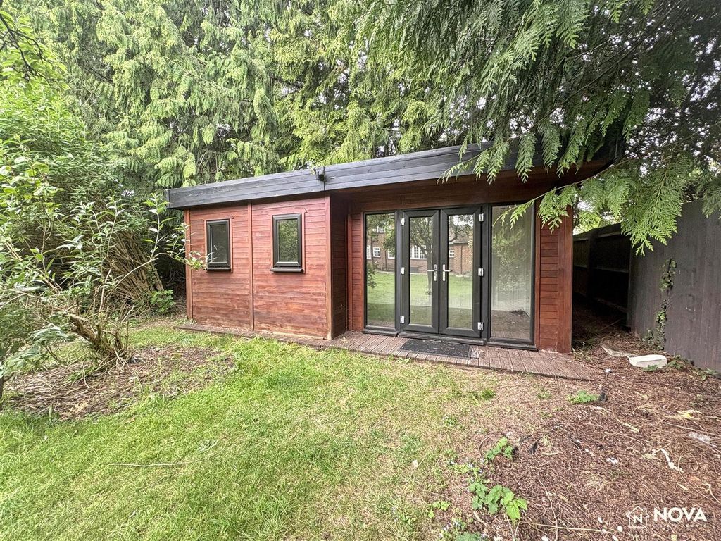 Additional image 31 of 4 bed detached house for saleOld Bedford Road, Luton LU2