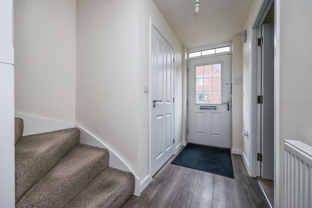 Property photo 3 of 31