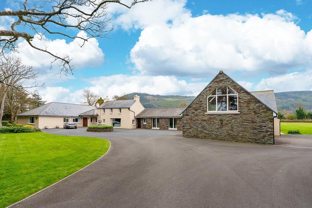 Property photo 2 of 56 Corris_Croft-4.Jpg