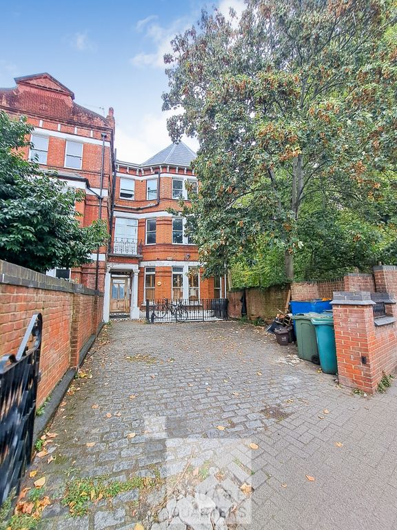 Property photo 1 of 8