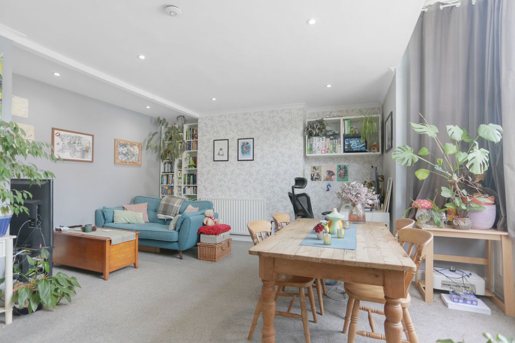 Property photo 2 of 14 296A3653