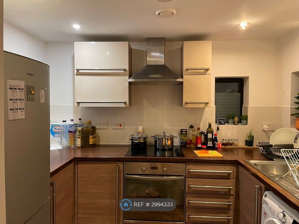 Property photo 3 of 7 Kitchen