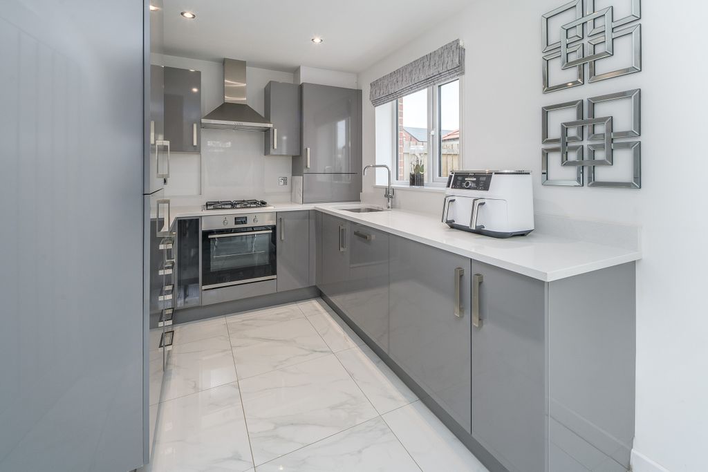 Property photo 3 of 27 Photo 3