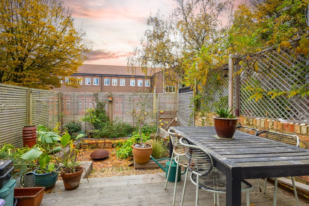 Property photo 2 of 22 Picture No. 08