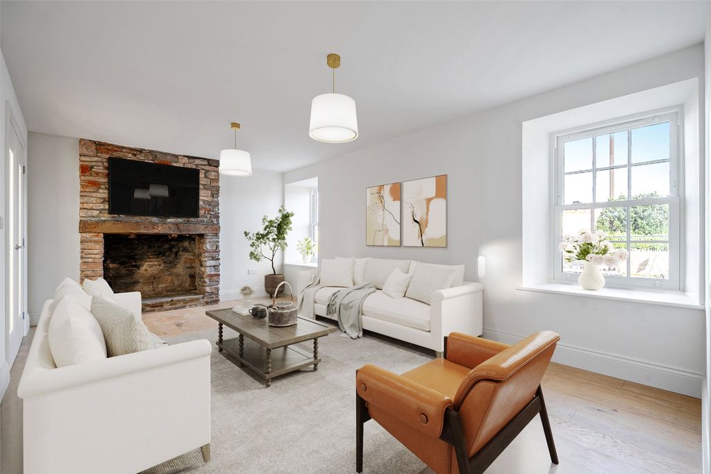 Property photo 2 of 14 Lounge