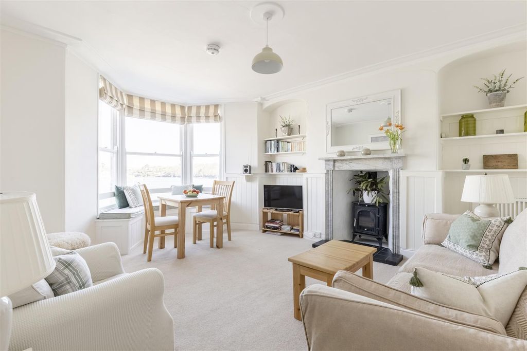 Property photo 3 of 23 8601d445-2A9d-42B8-84E2-d7c4989E1d04.Jpg