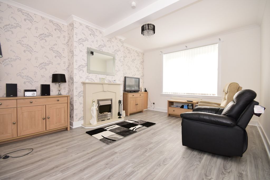 Property photo 2 of 12 Gallery