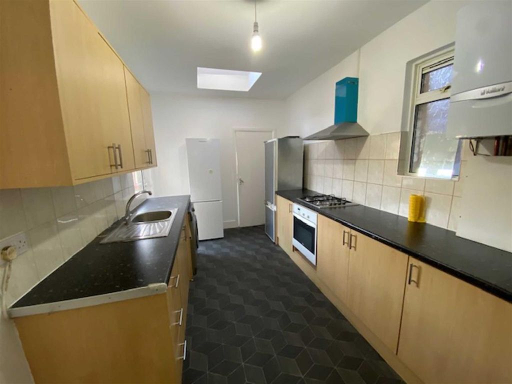 Property photo 2 of 3
