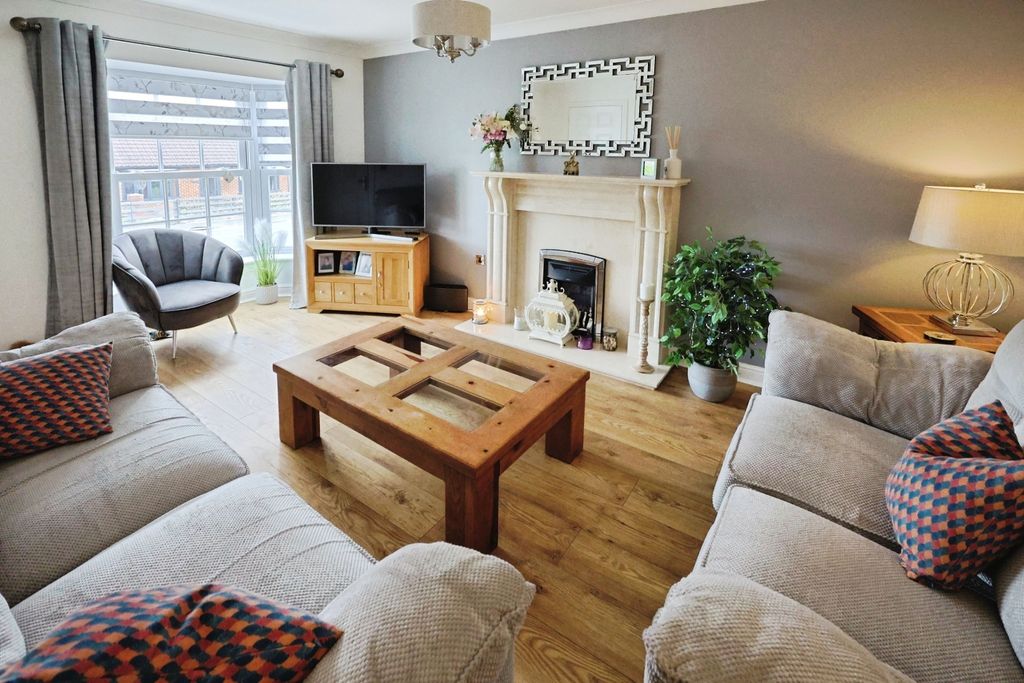 Property photo 3 of 22 Pbox-Img.Jpg