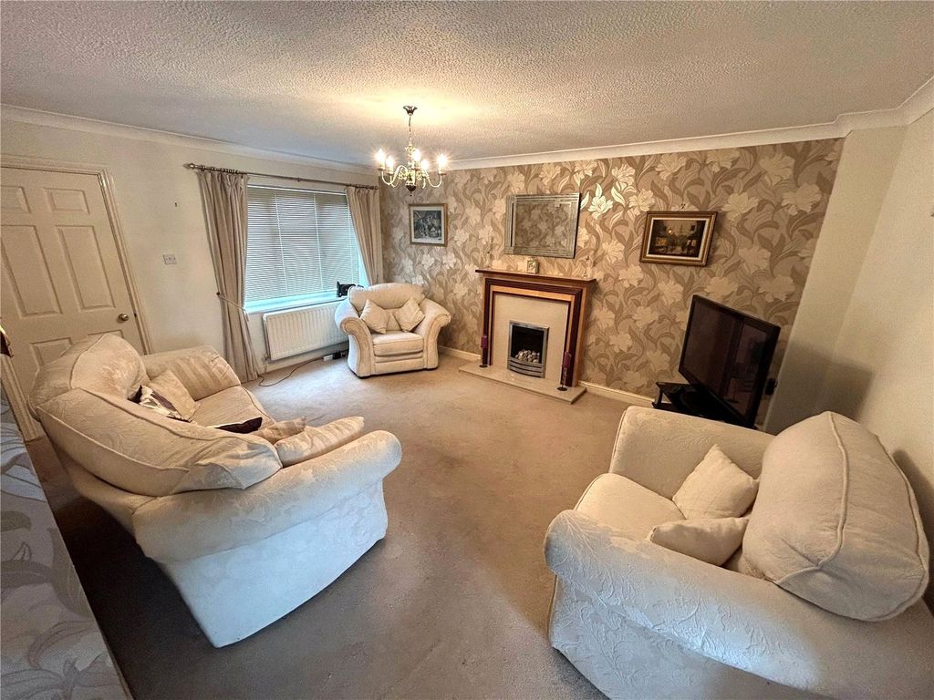Property photo 2 of 18 Picture No. 31