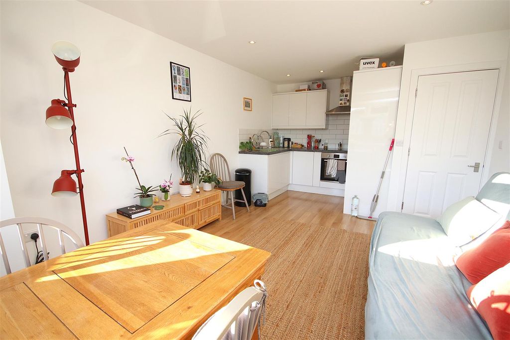 Property photo 2 of 11 Img_5926.Jpg