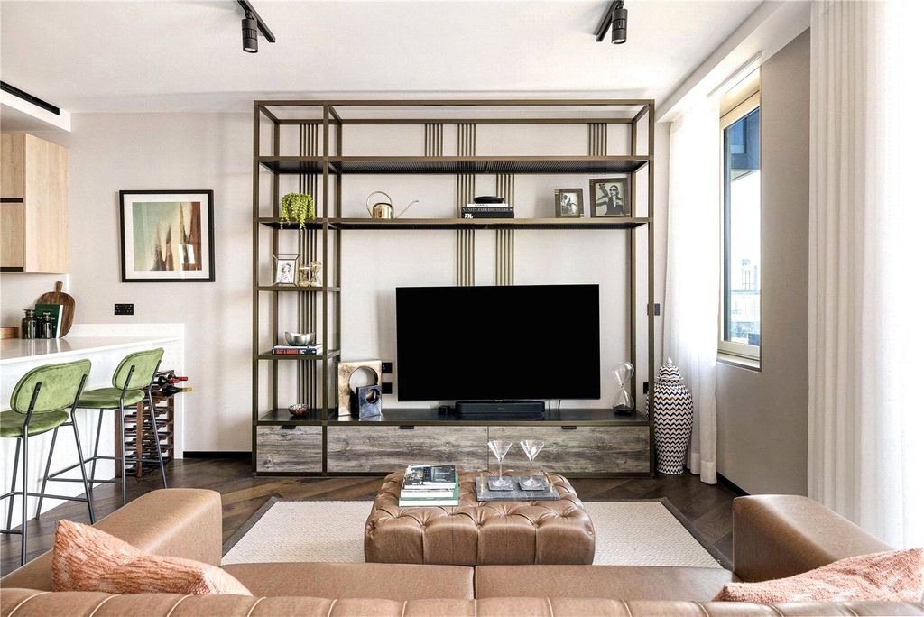 Property photo 2 of 19 Living Room