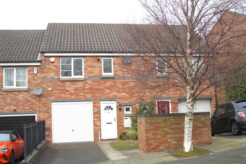 Property photo 1 of 14 Rear Garden/Externally