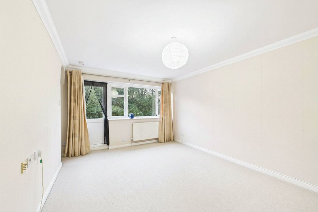 Property photo 2 of 7 Picture No. 26