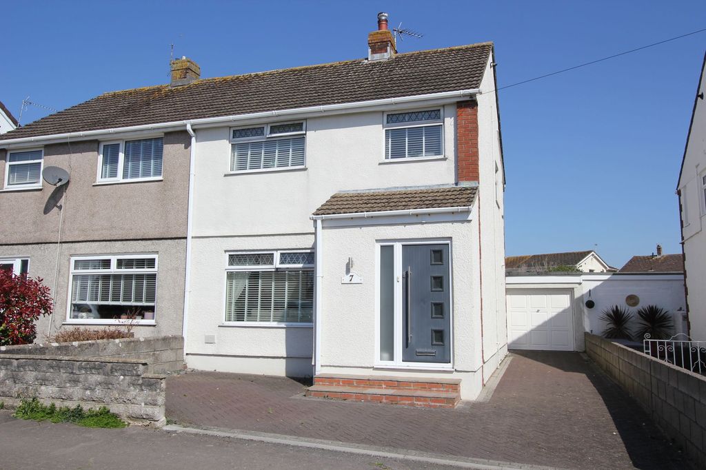 Property photo 1 of 21