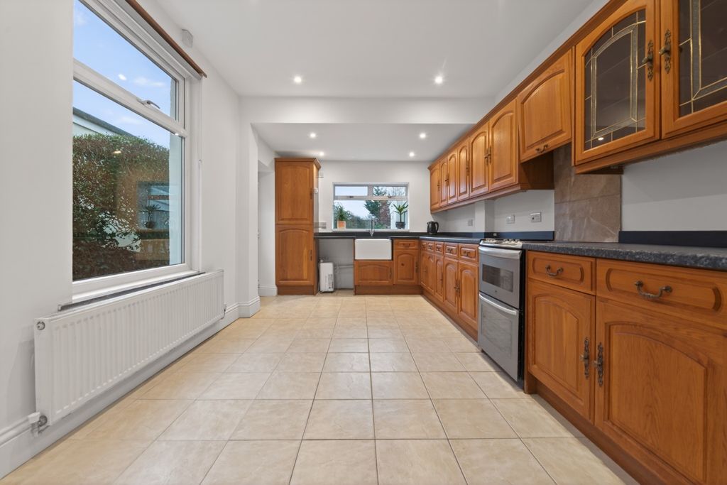 Property photo 3 of 26 4923535