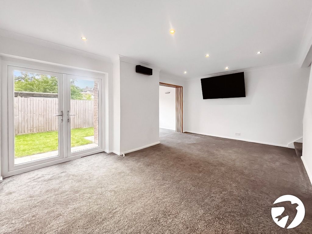 Property photo 2 of 16 Picture No. 14