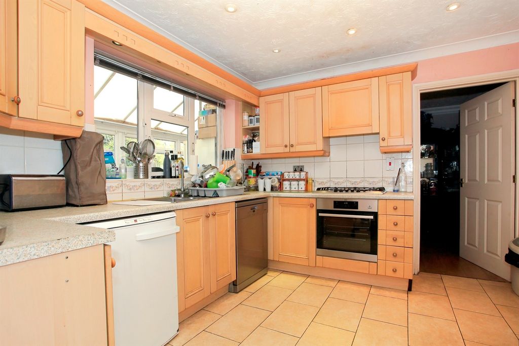 Property photo 3 of 17