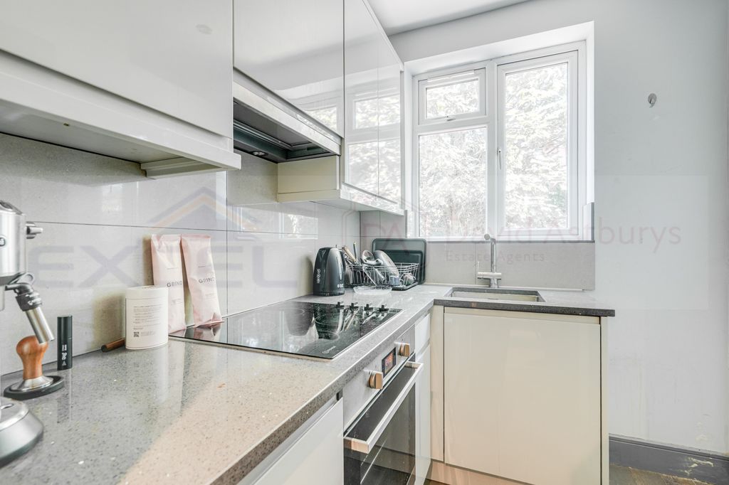 Property photo 2 of 4 Img_41208_8_Original