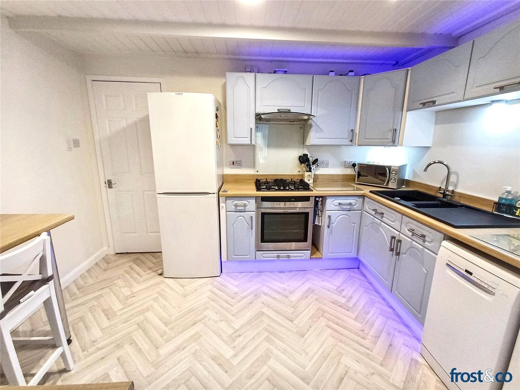 Property photo 3 of 14 Kitchen