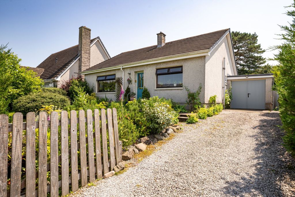 Property photo 1 of 30