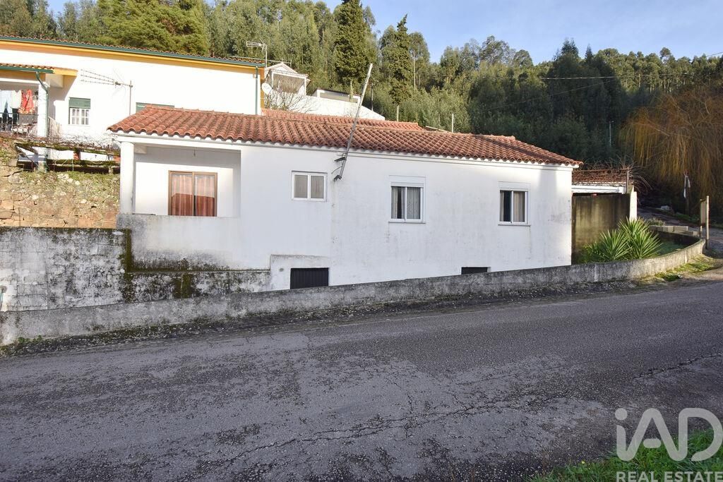 Property photo 2 of 27