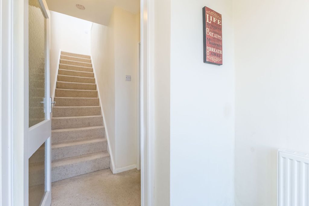 Property photo 2 of 22 Hallway