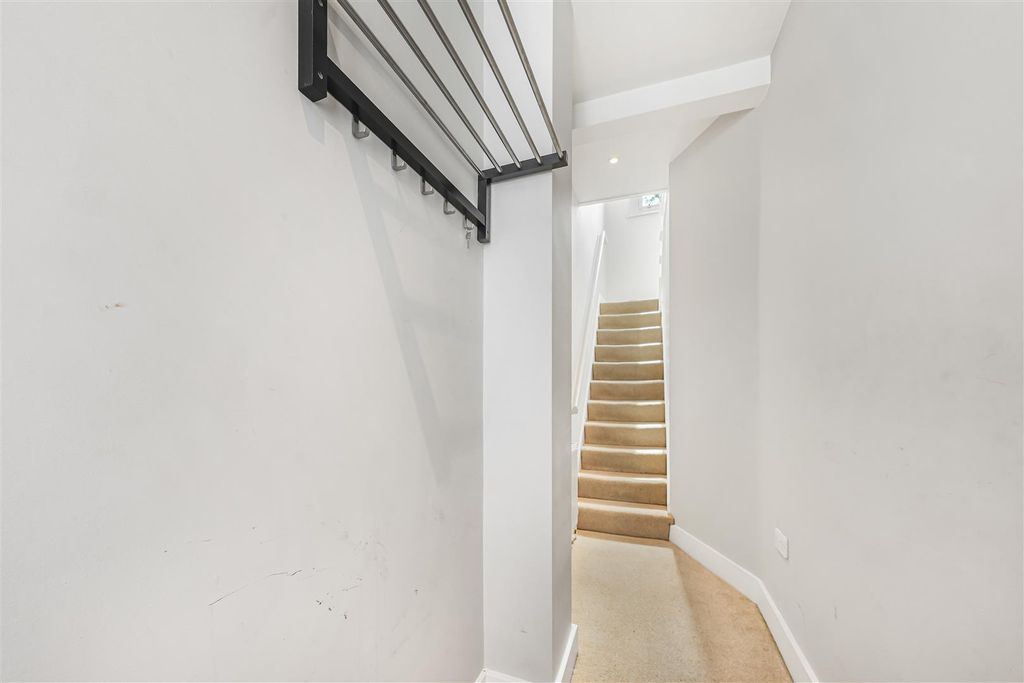 Property photo 3 of 14 2.Jpg