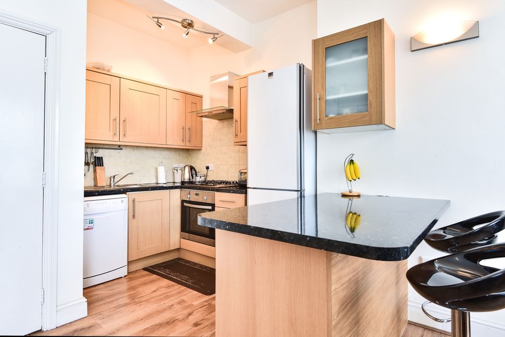 Property photo 1 of 10 259340 (2)