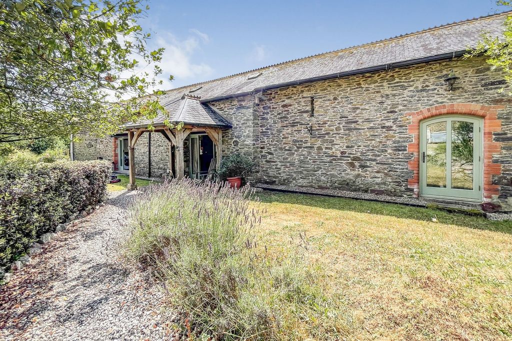 Property photo 1 of 35