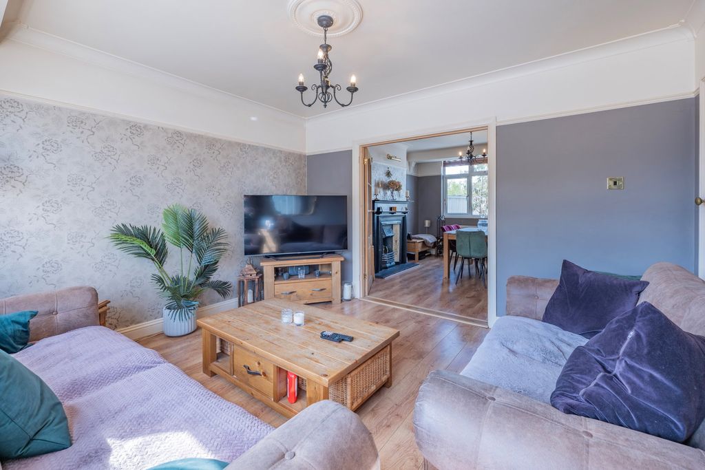 Property photo 3 of 23