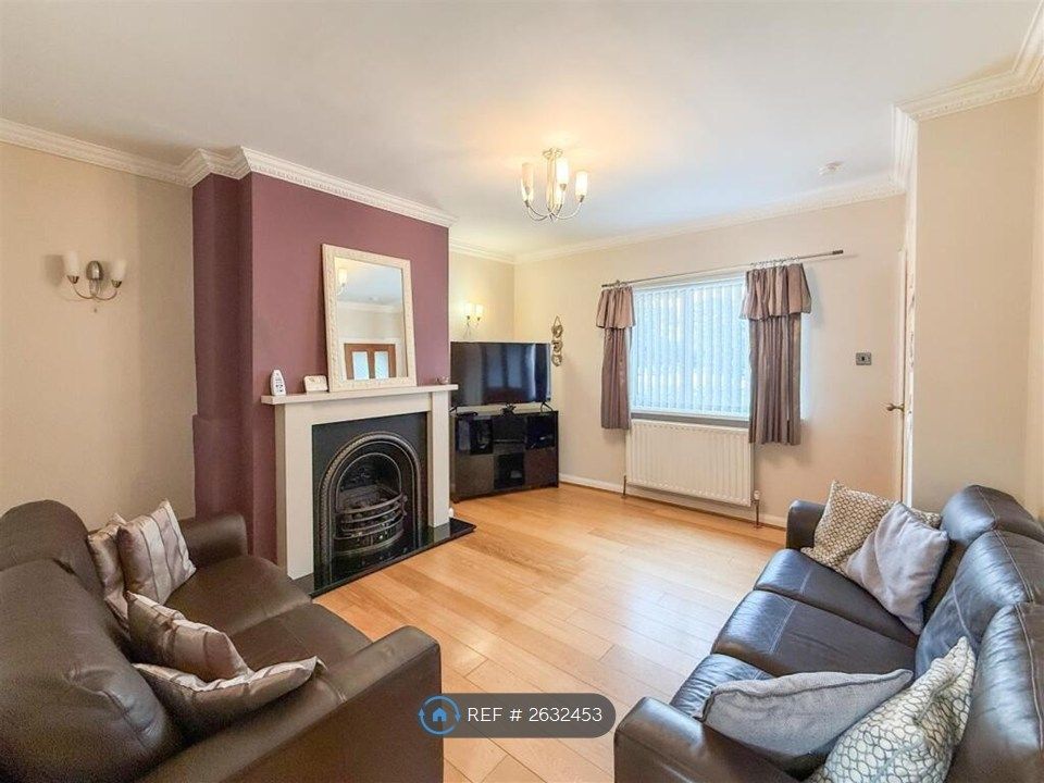 Property photo 2 of 12