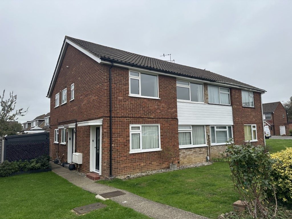 Property photo 1 of 7 Front