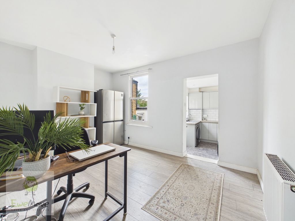 Property photo 3 of 14 Dining Room