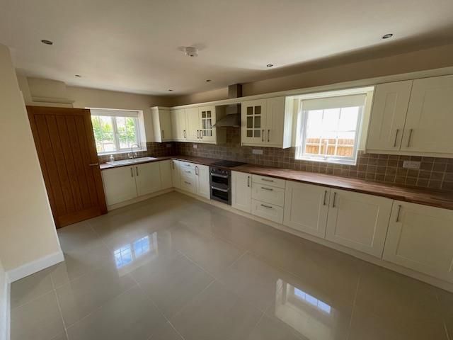 Property photo 2 of 20 Balcony