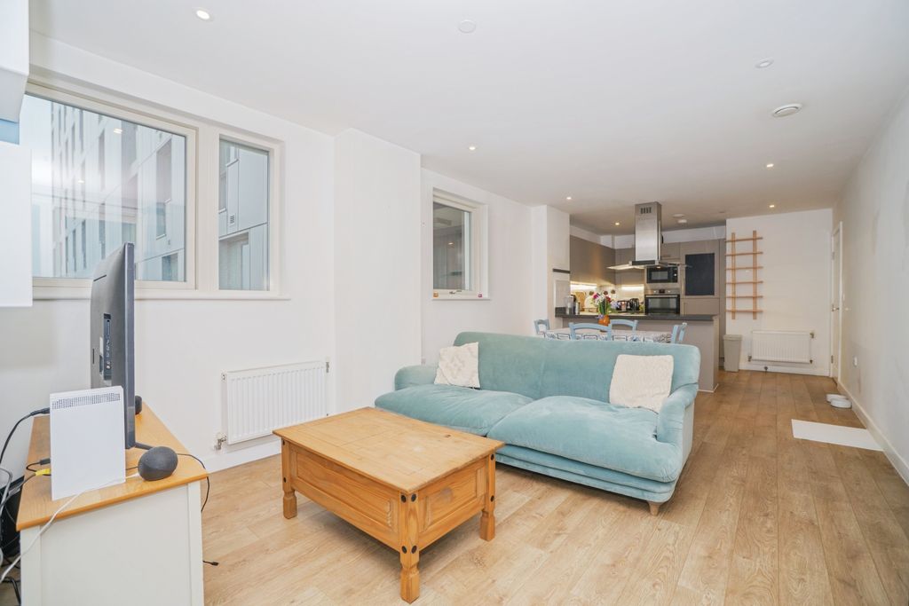 Property photo 3 of 15