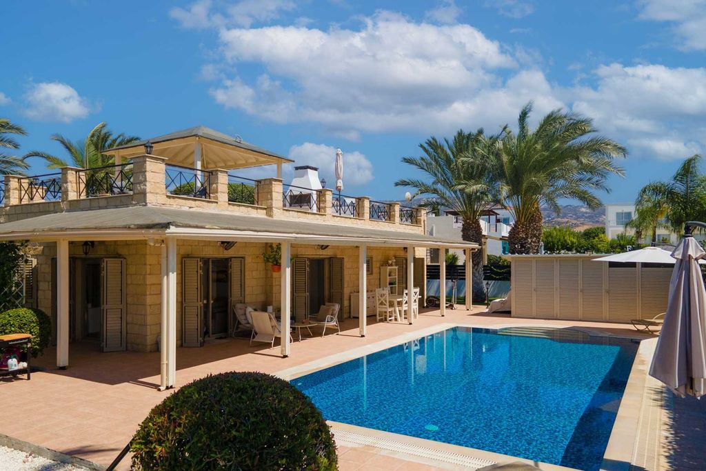 Property photo 3 of 30